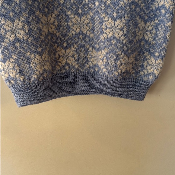 Vintage Ogilvie Snowflake Pattern/Fair Isle Sweater 100% Wool Size Petite Small - Picture 4 of 15